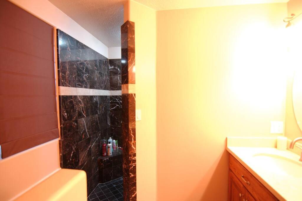 Tacit Shadow Resort Paradise Deluxe Suite, Gym, Coffee Bar, Hot-Tub, Free Laundry, Food Available Parowan Exteriér fotografie