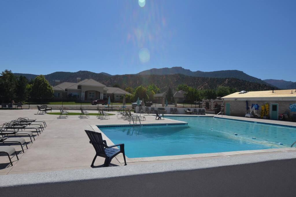 Tacit Shadow Resort Paradise Deluxe Suite, Gym, Coffee Bar, Hot-Tub, Free Laundry, Food Available Parowan Exteriér fotografie