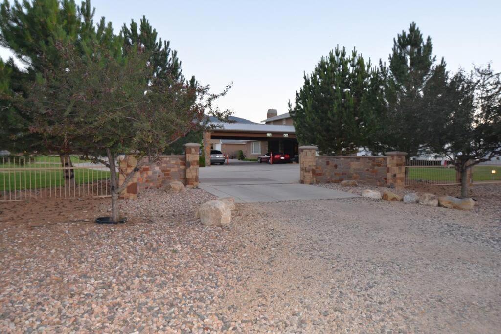 Tacit Shadow Resort Paradise Deluxe Suite, Gym, Coffee Bar, Hot-Tub, Free Laundry, Food Available Parowan Exteriér fotografie