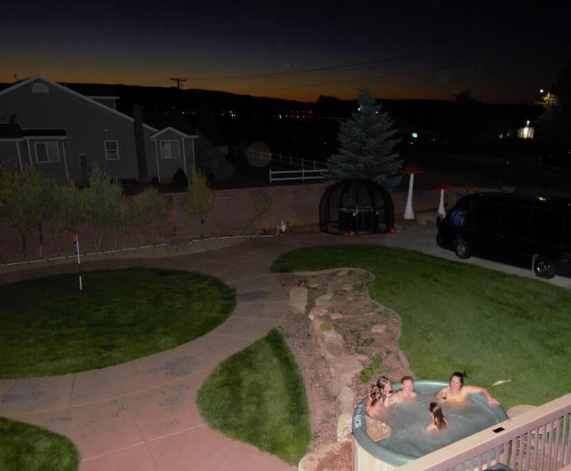 Tacit Shadow Resort Paradise Deluxe Suite, Gym, Coffee Bar, Hot-Tub, Free Laundry, Food Available Parowan Exteriér fotografie